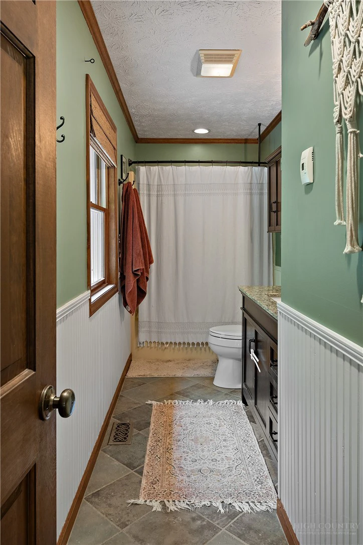 Image number 7 for the current listing