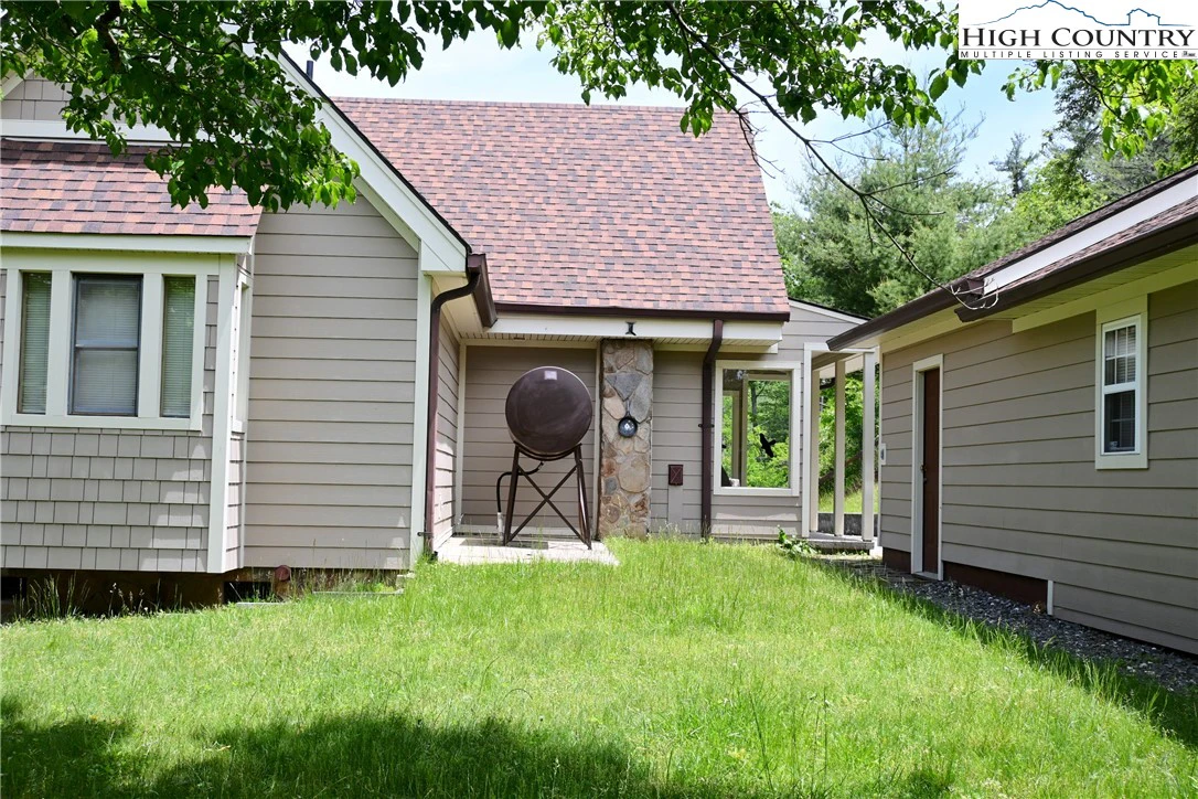 Image number 10 for the current listing
