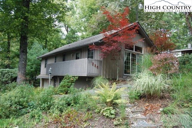 Image number 1 for the current listing
