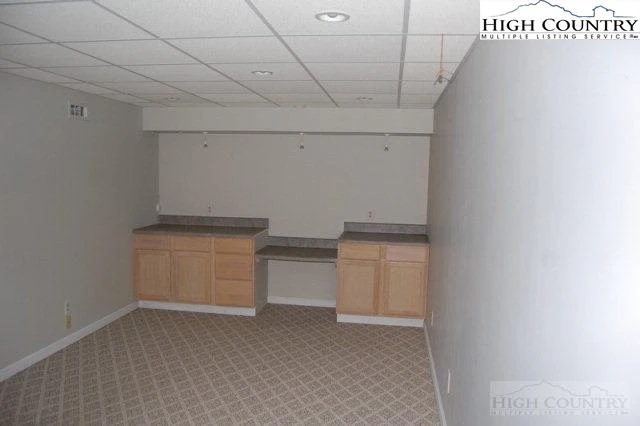 Image number 7 for the current listing