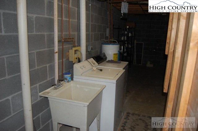Image number 5 for the current listing