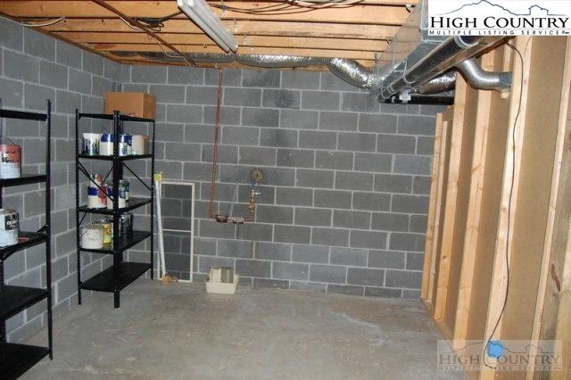 Image number 4 for the current listing