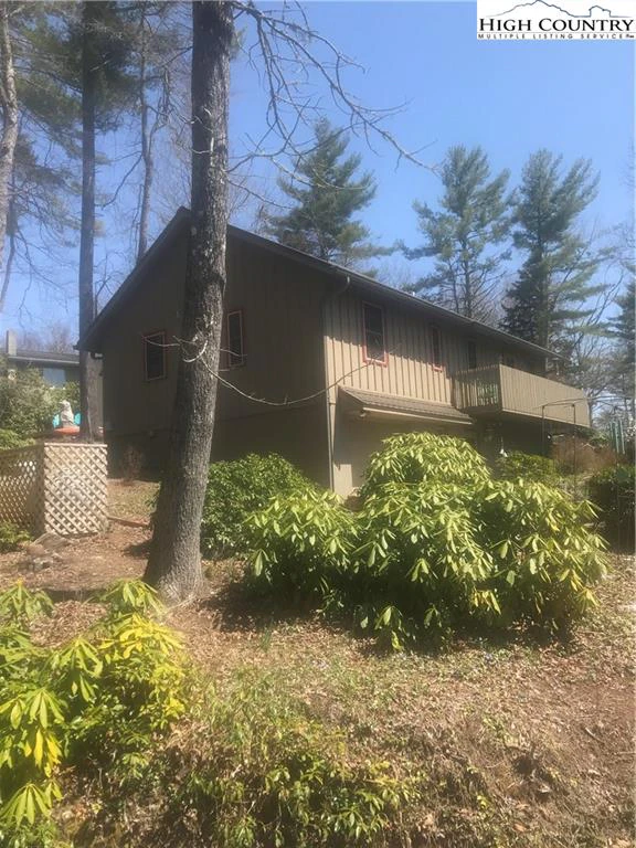 Image number 19 for the current listing