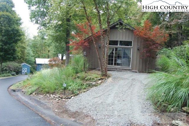 Image number 18 for the current listing