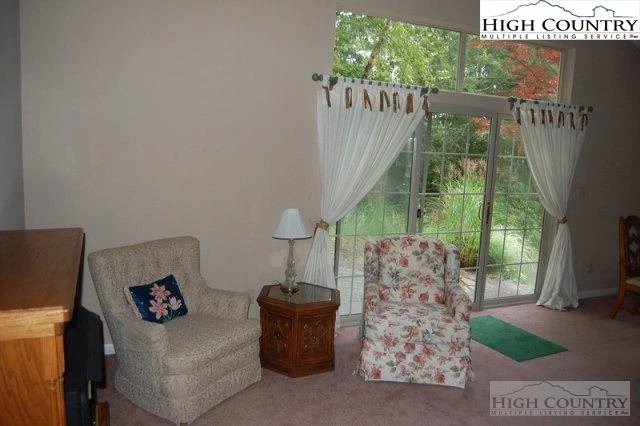 Image number 16 for the current listing