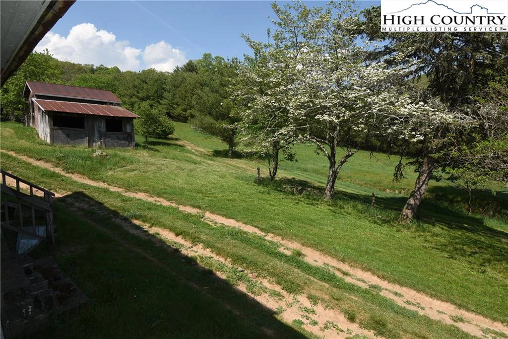 Image number 21 for the current listing