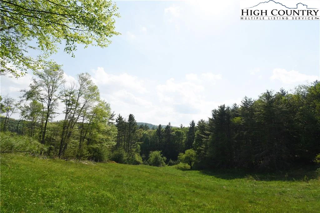 Image number 17 for the current listing