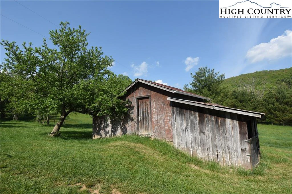 Image number 3 for the current listing