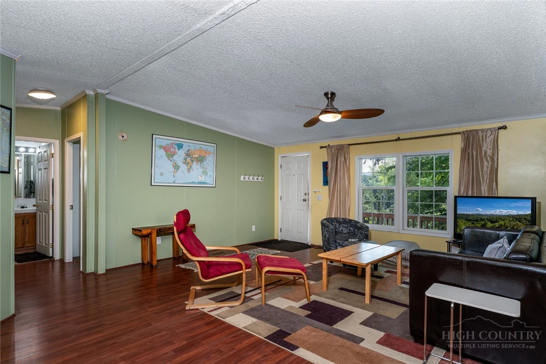 Image number 5 for the current listing