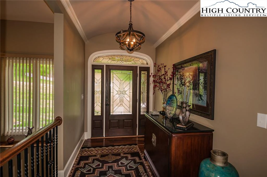 Image number 7 for the current listing