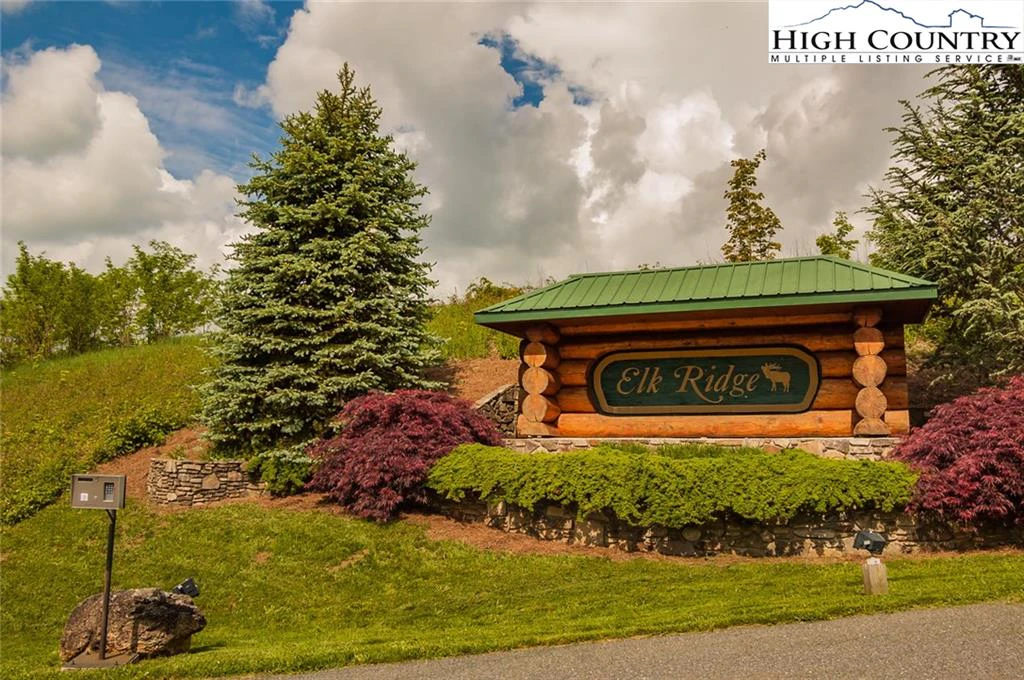 Image number 19 for the current listing