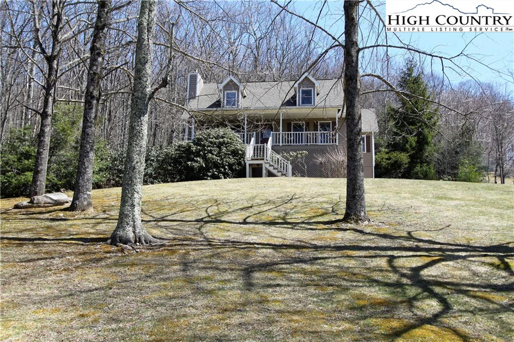 Image number 1 for the current listing