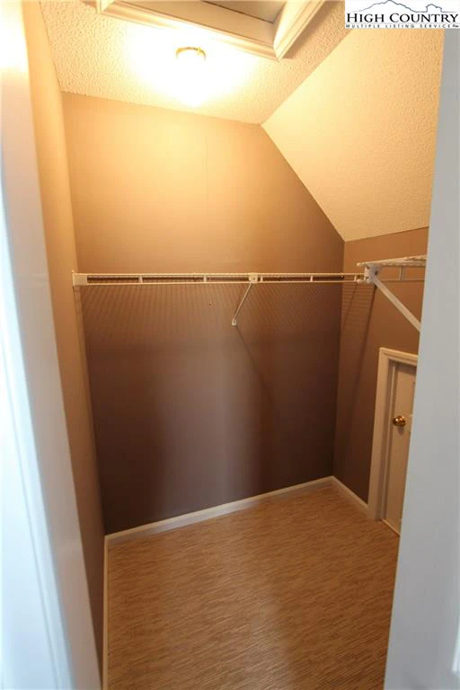 Image number 4 for the current listing