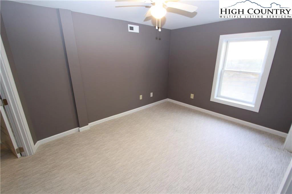 Image number 2 for the current listing