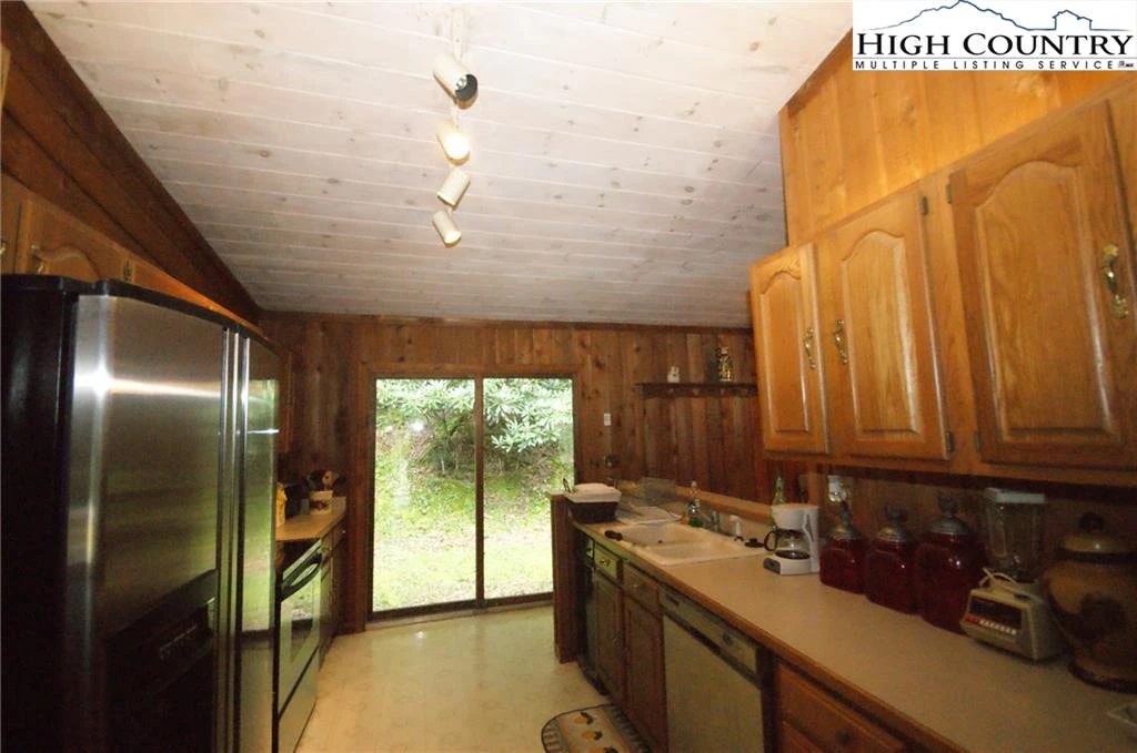 Image number 5 for the current listing