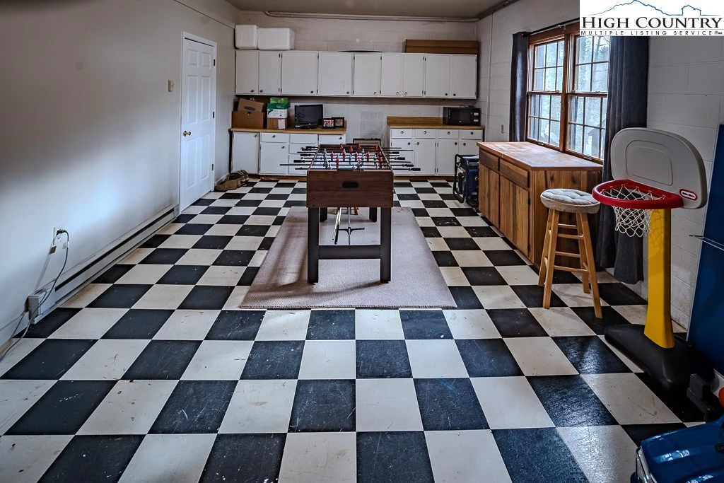 Image number 2 for the current listing