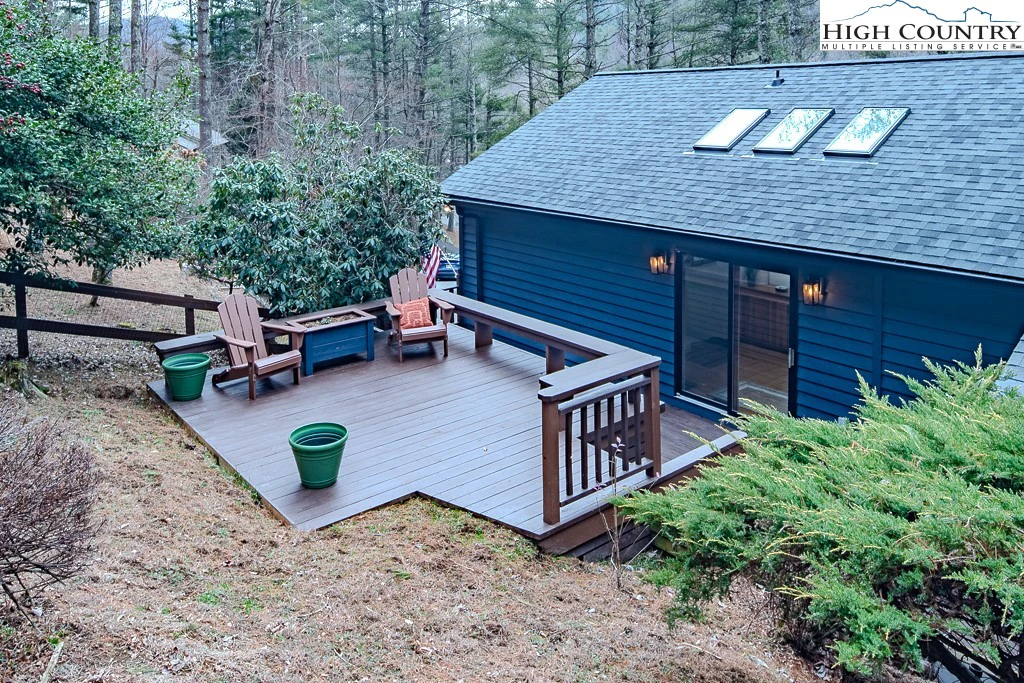 Image number 18 for the current listing