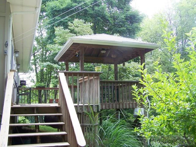 Image number 21 for the current listing