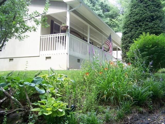 Image number 11 for the current listing