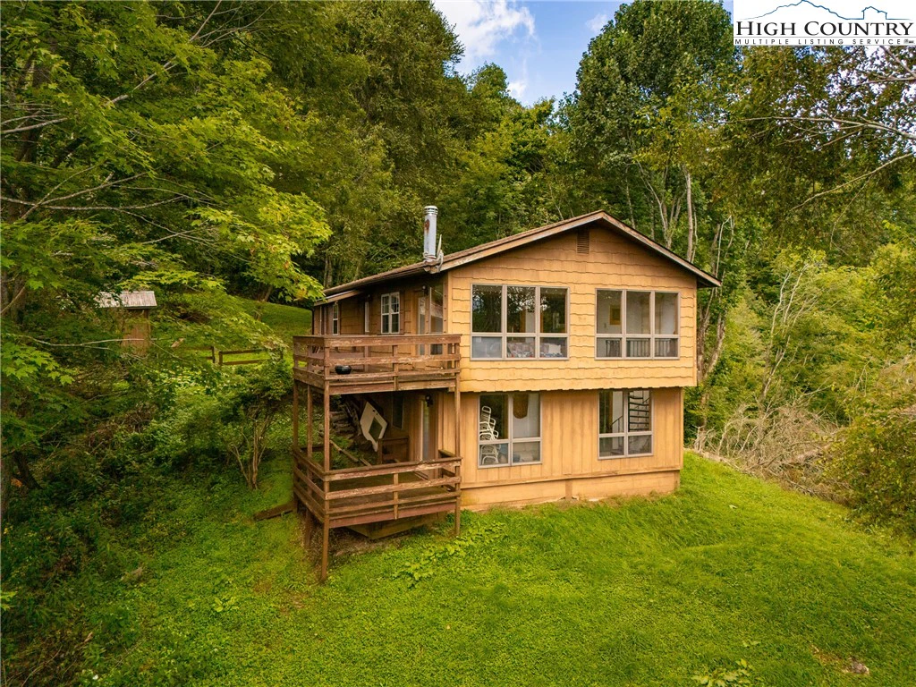 Image number 1 for the current listing