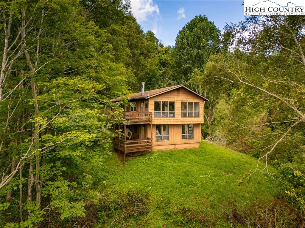 Image number 13 for the current listing