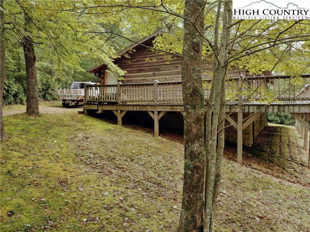 Image number 17 for the current listing