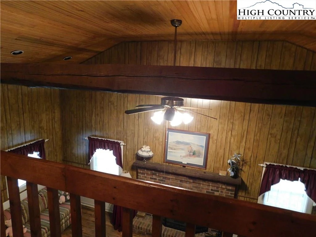 Image number 12 for the current listing