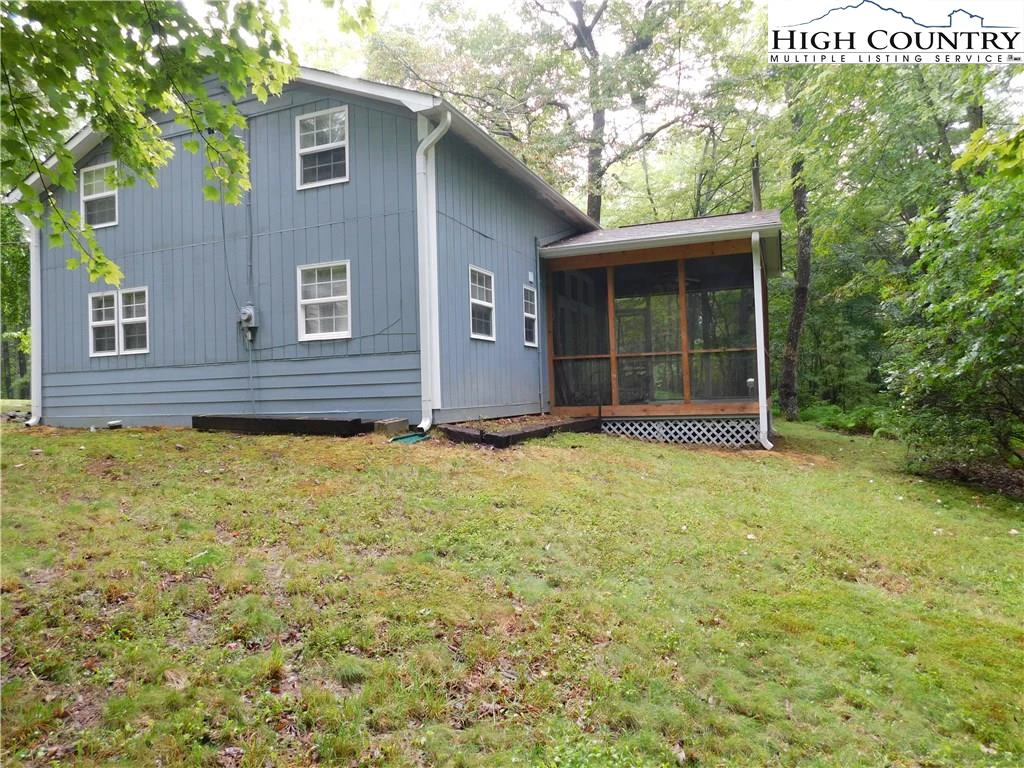 Image number 4 for the current listing