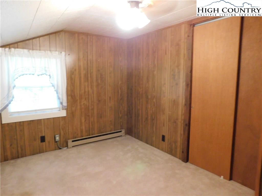 Image number 10 for the current listing
