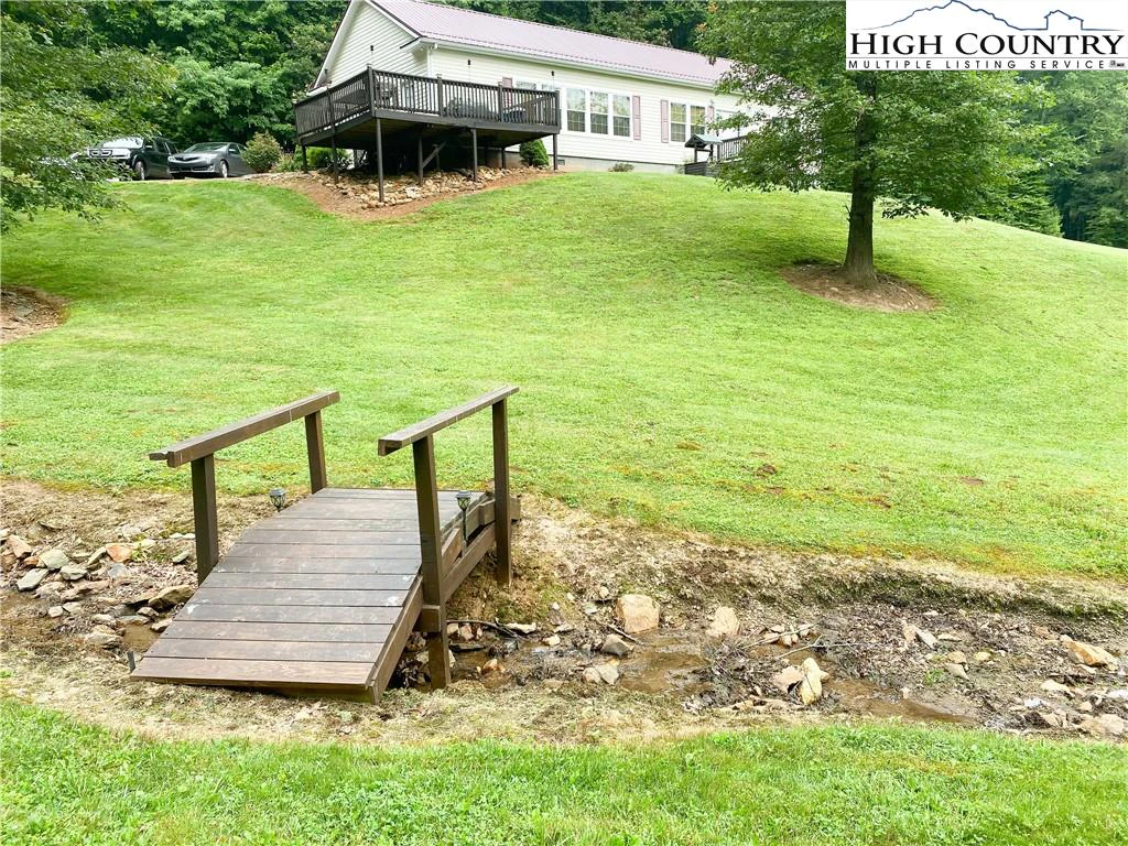 Image number 1 for the current listing