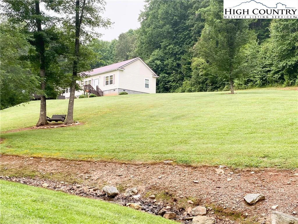 Image number 2 for the current listing
