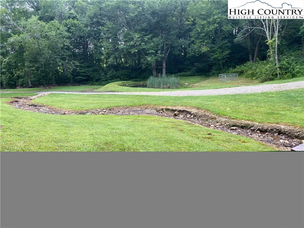Image number 16 for the current listing
