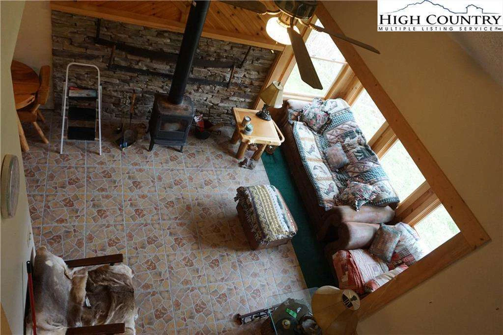 Image number 10 for the current listing