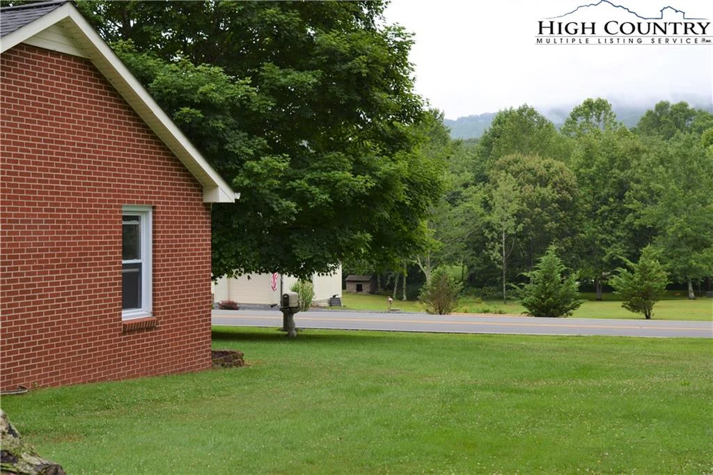 Image number 20 for the current listing