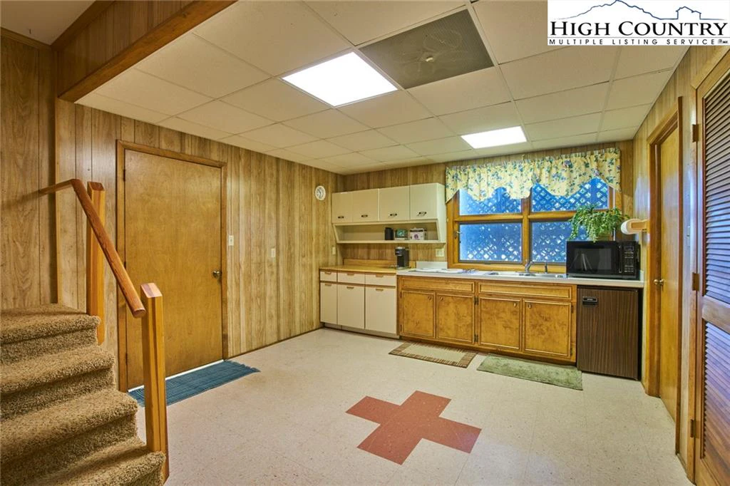 Image number 7 for the current listing