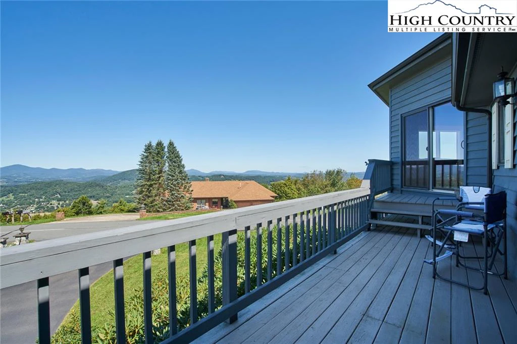 Image number 16 for the current listing
