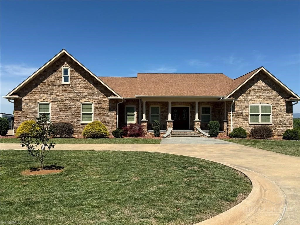 Image number 2 for the current listing