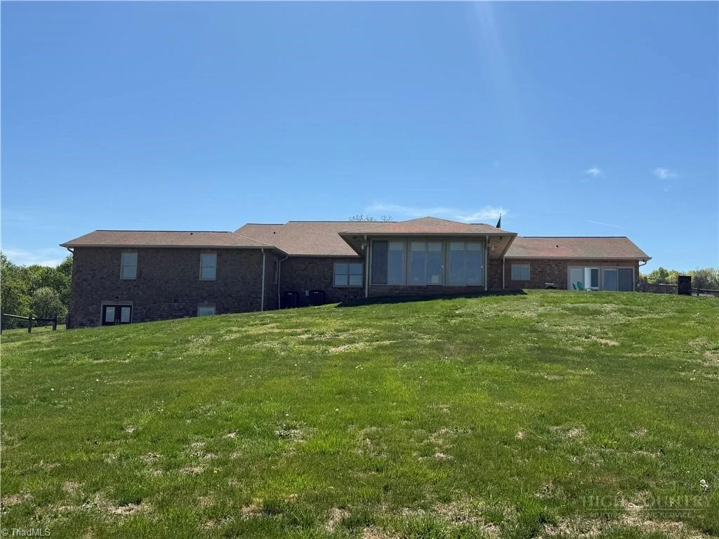 Image number 3 for the current listing