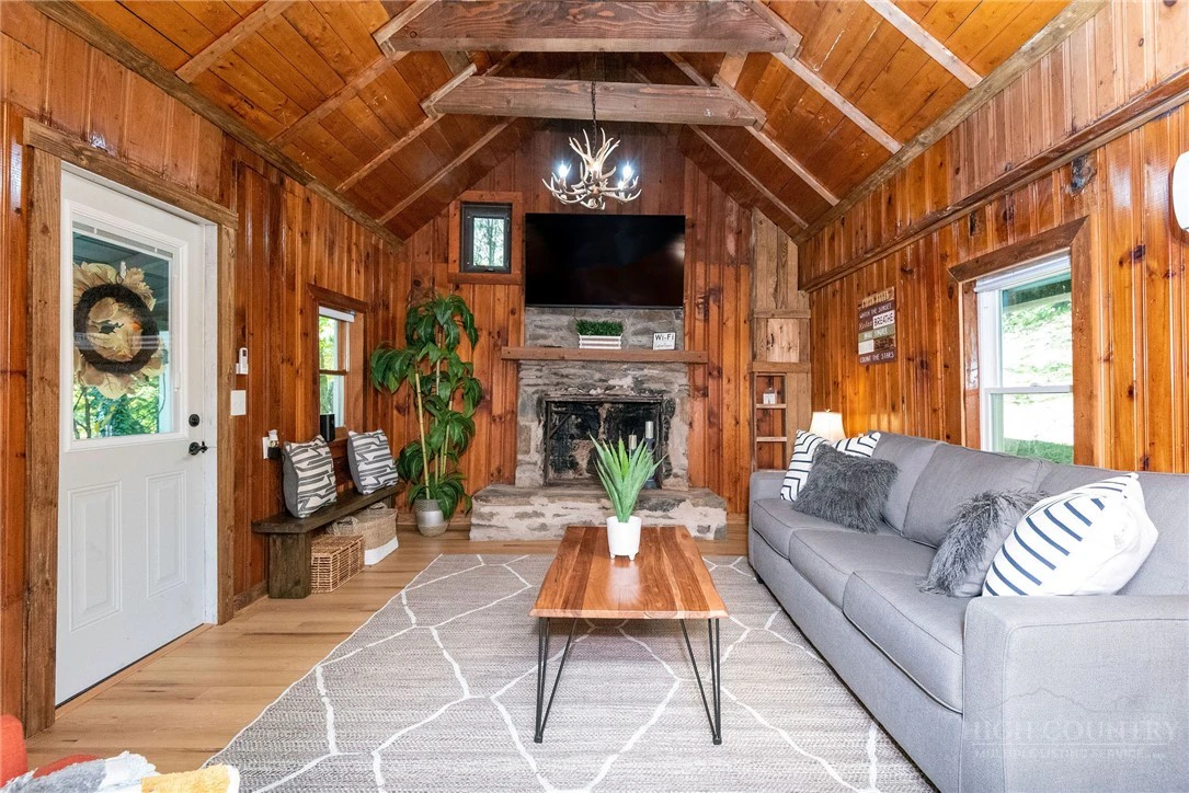 Image number 5 for the current listing