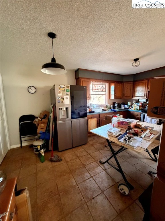 Image number 4 for the current listing
