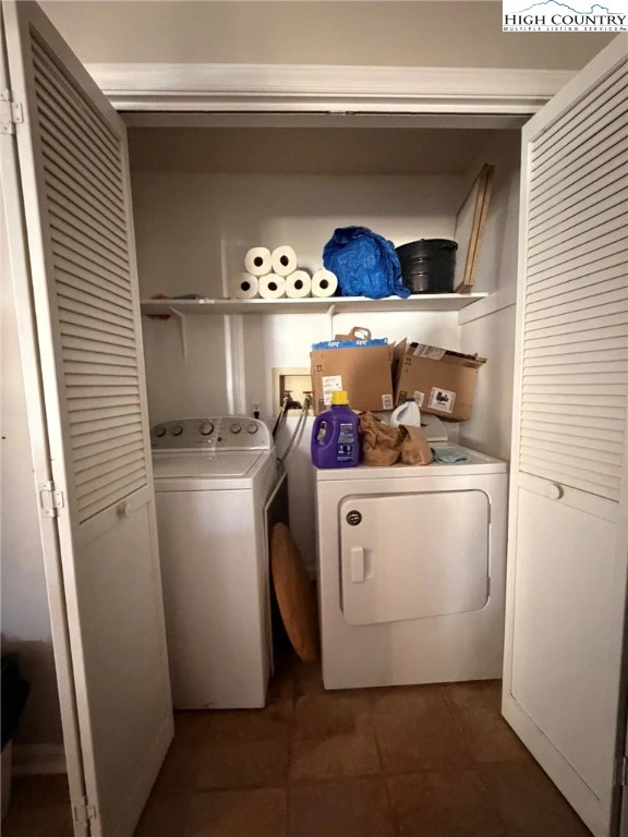 Image number 5 for the current listing
