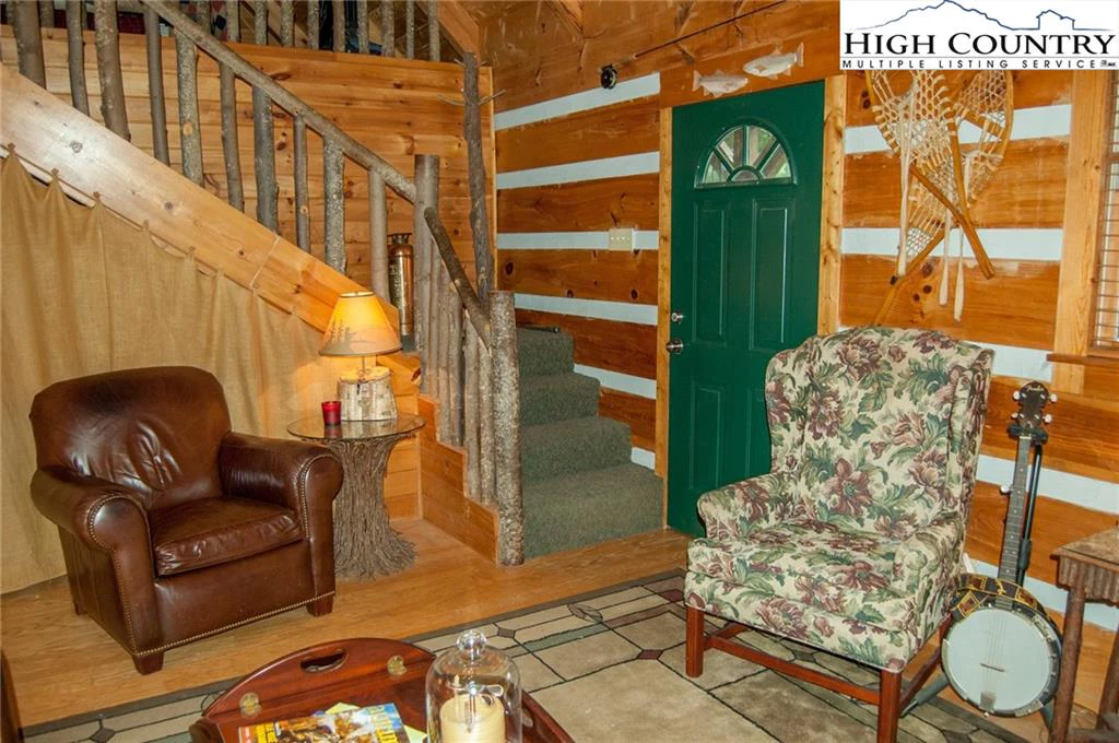 Image number 10 for the current listing