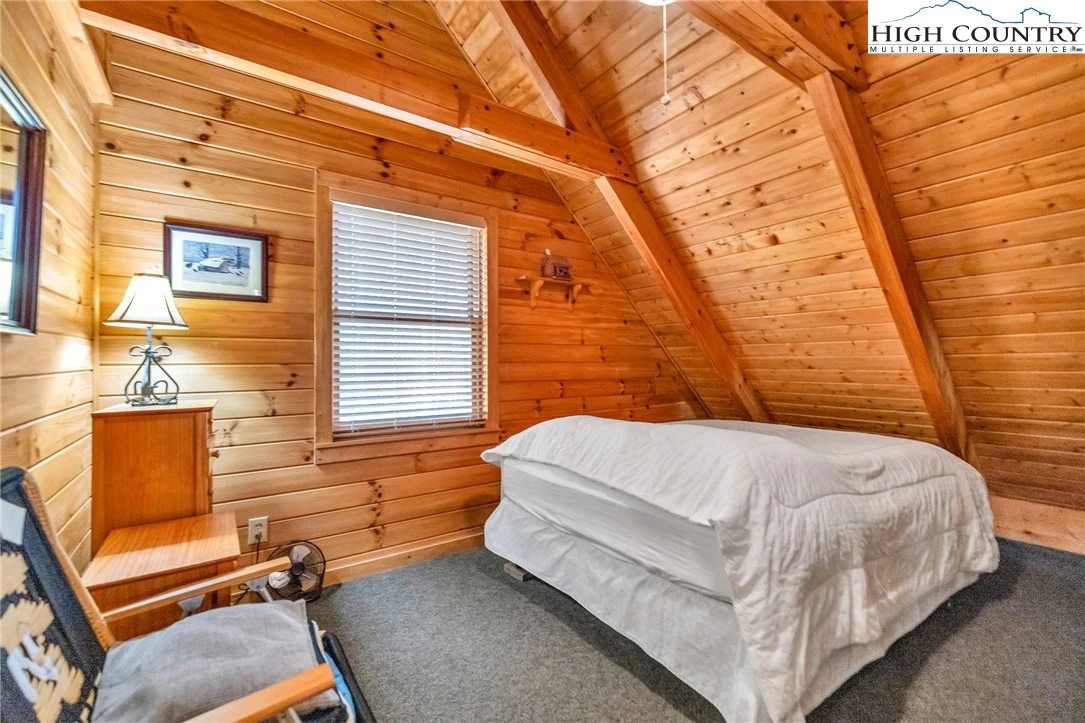 Image number 3 for the current listing