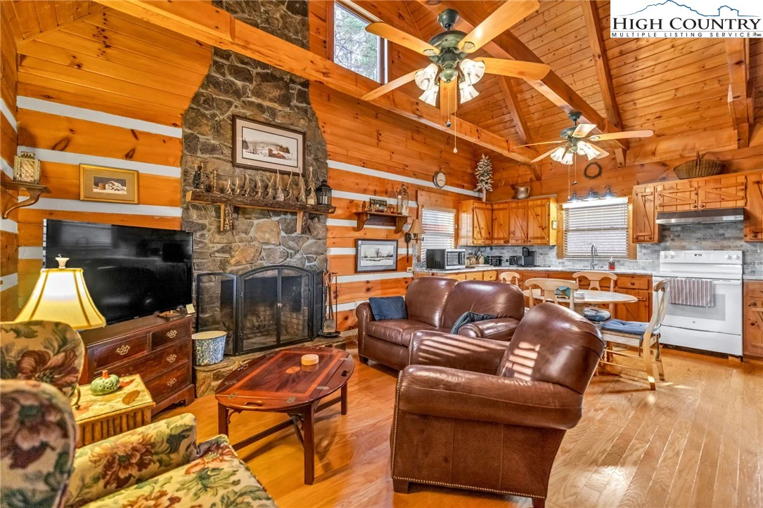 Image number 12 for the current listing