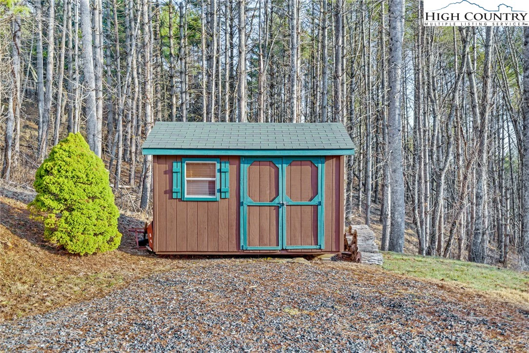 Image number 10 for the current listing
