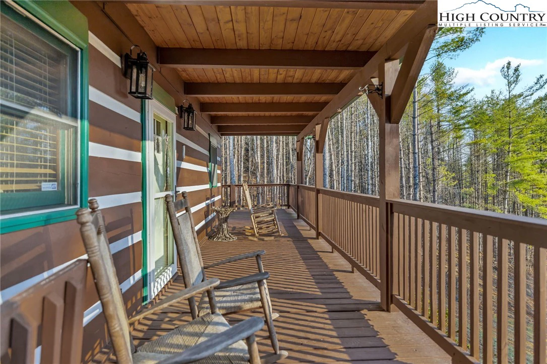 Image number 8 for the current listing