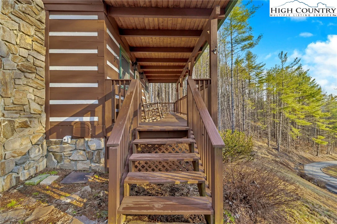 Image number 20 for the current listing