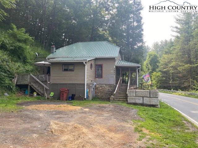 Image number 3 for the current listing