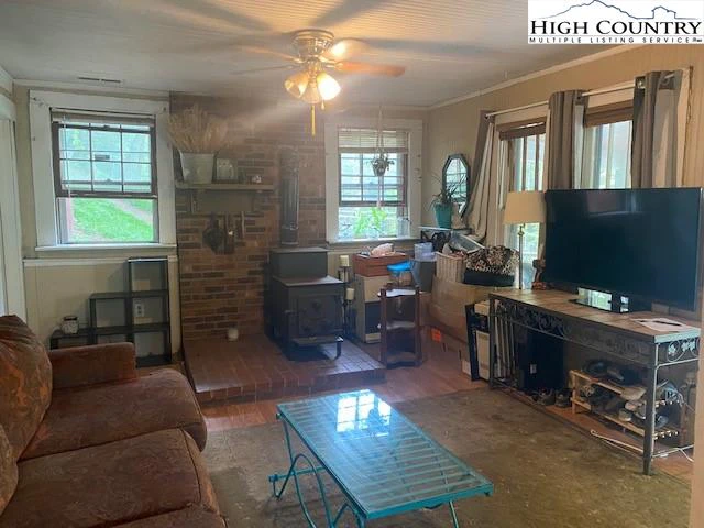 Image number 4 for the current listing
