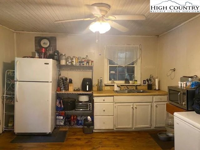 Image number 7 for the current listing